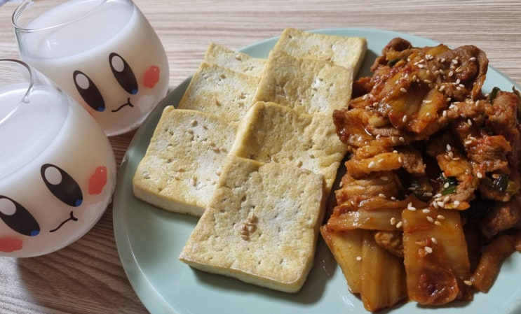  두부와 함께 먹으면 더 꿀맛! - 김치제육볶음, 김치두루치기 황금레시피