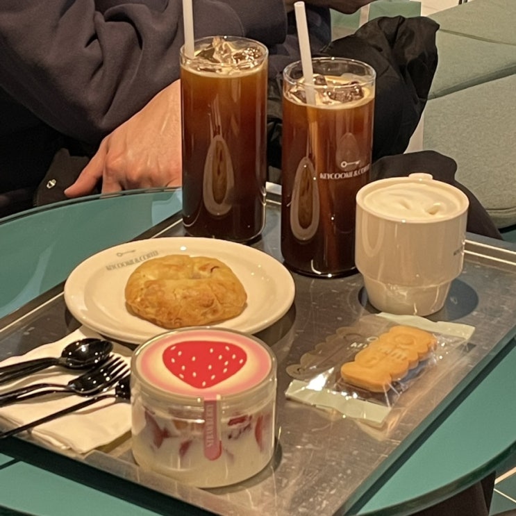  [성수] 디저트가 맛있는 성수신상카페 | 키쿠키앤커피 성수