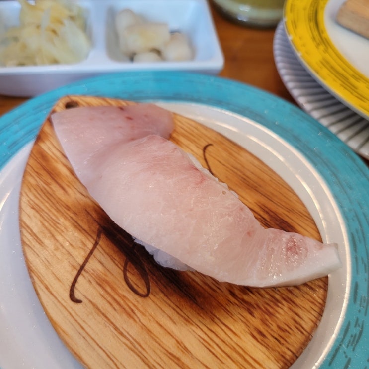  [내돈내산] 광교역 1접시 1800원 이찌방 회전 초밥