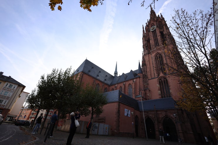 [독일 프랑크푸르트 : 프랑크푸르트 대성당 (Kaiserdom St. Bartholomäus / Frankfurt Catherdral)] 뢰머광장 근처 가 볼 만한 곳