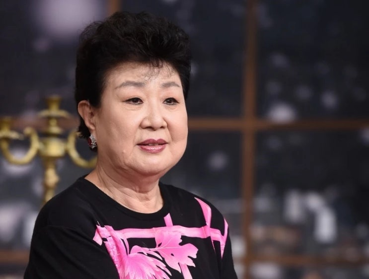 "의사도 경고했다" 가수 현미, 사망 이유 뭐길래? 2주전 모습에 팬들 오열 "의사도 경고했다" 가수 현미, 사망 이유 뭐길래? 2주전 모습에 팬들 오열