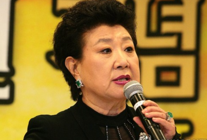 '밤안개'·'몽땅 내 사랑' 가수 현미 별세…향년 85세(종합) '밤안개'·'몽땅 내 사랑' 가수 현미 별세…향년 85세(종합)