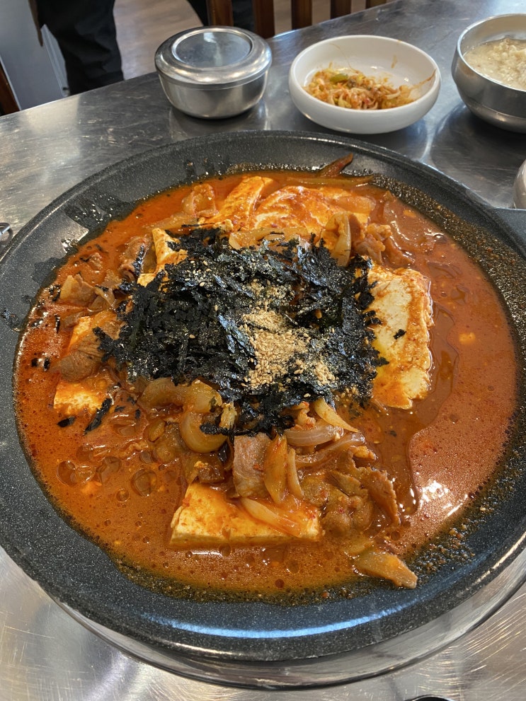  서울 성수 두루치기 맛집 '천하제일 솥뚜껑' (라면사리 무한리필)