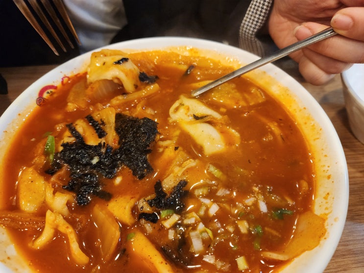 금호역 왕돈까스&냉면, 김치수제비도 맛있었던 곳!