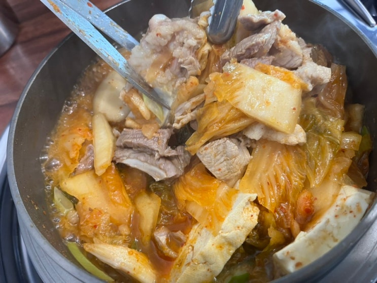  [관평동 갈비김치찌개] 갓지은 솥밥과 신 갈비김치찌개와의 콜라보로 한끼 뚝딱  풍미옥 갈비김치찌개식당 방문 후기