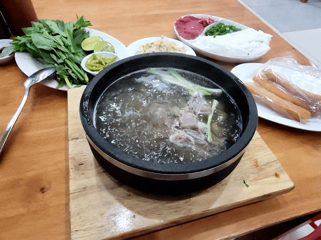  등잔 밑이 어둡다?나름 호치민 쌀국수 맛집 - PHO VIET NAM