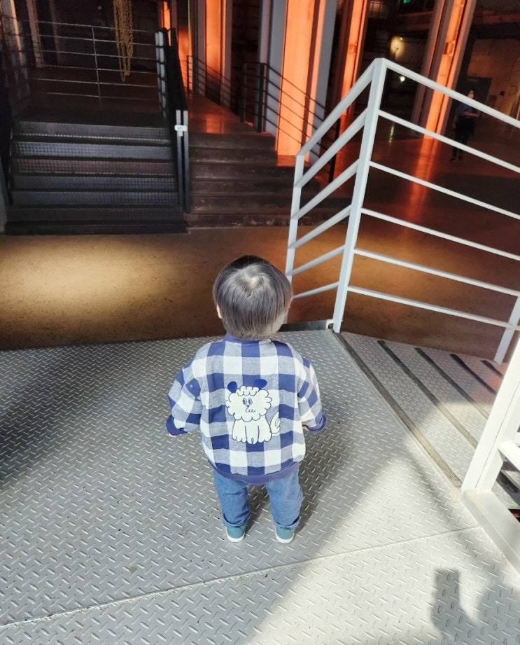  아기와 방문하기 좋은 인천대형카페 "코스모40"