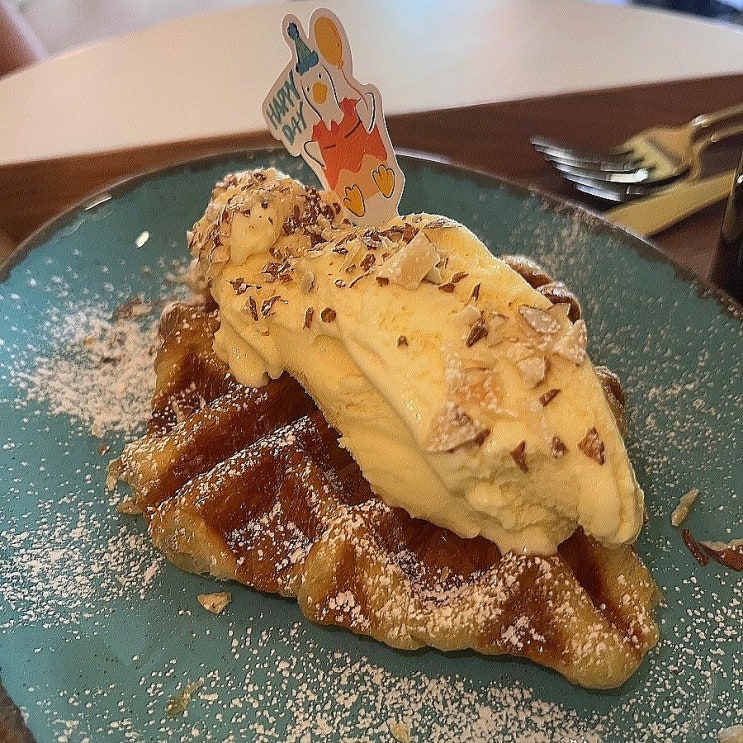  [맛집]동탄호수공원 카페추천/79파운야드 동탄레이크꼬모점 바닐라크로플 밀크티