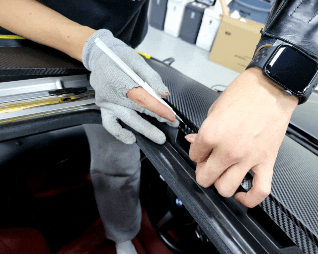아산 음봉면 / 랩핑 / BMW 3시리즈 루프스킨 제거 후, 카본 루프스킨 / BMW / 3시리즈 / 3시리즈 (F30)