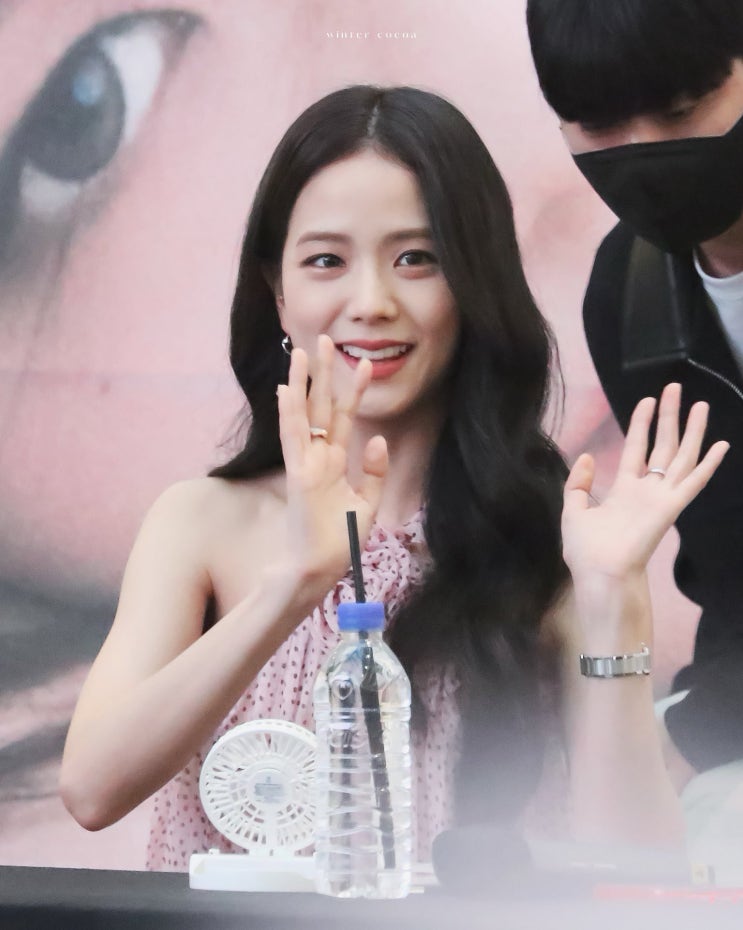 천사가 내려왔다고 난리난 팬싸 블랙핑크 <b>지수 솔로 앨범</b> 발매... 