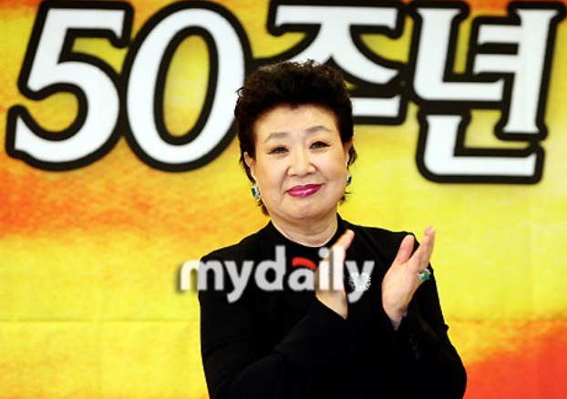 故 현미를 떠나보내며…'마이웨이', 추모 특집방송 준비 중 故 현미를 떠나보내며…'마이웨이', 추모 특집방송 준비 중