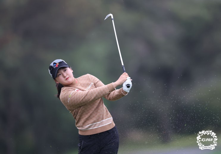 [KLPGA]롯데렌터카 여자오픈 1R, 공동5위 중국 <b>리슈잉</b>(-3)... 