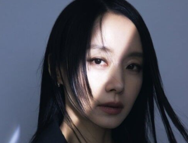 '길복순' 전도연 "전세계 1위 대박이죠?…칭찬해 주세요" '길복순' 전도연 "전세계 1위 대박이죠?…칭찬해 주세요"