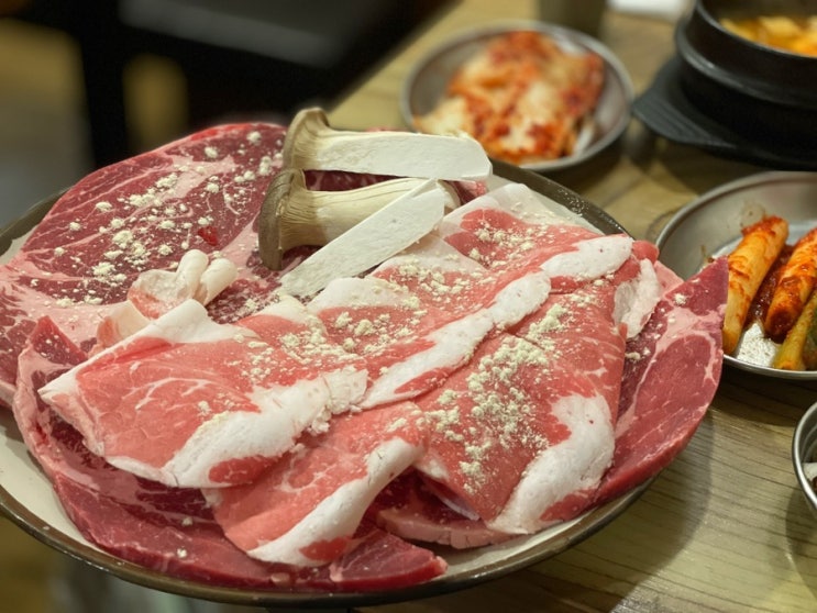 [노량진] 영흥정육식당 : 노량진 소고기 가성비 미쳤다! 소고기 모둠이 1kg 53,000원