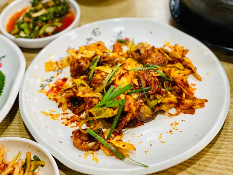  경기 김포 고촌 시원한 우거지 수제비와 불 맛 쭈꾸미가 맛있는 한식 시골향기