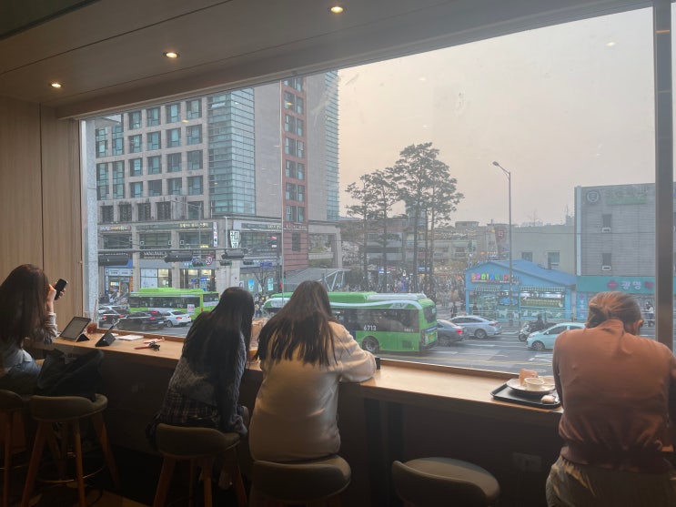 연남동뷰 홍대입구역 신상 스타벅스 홍대동교점