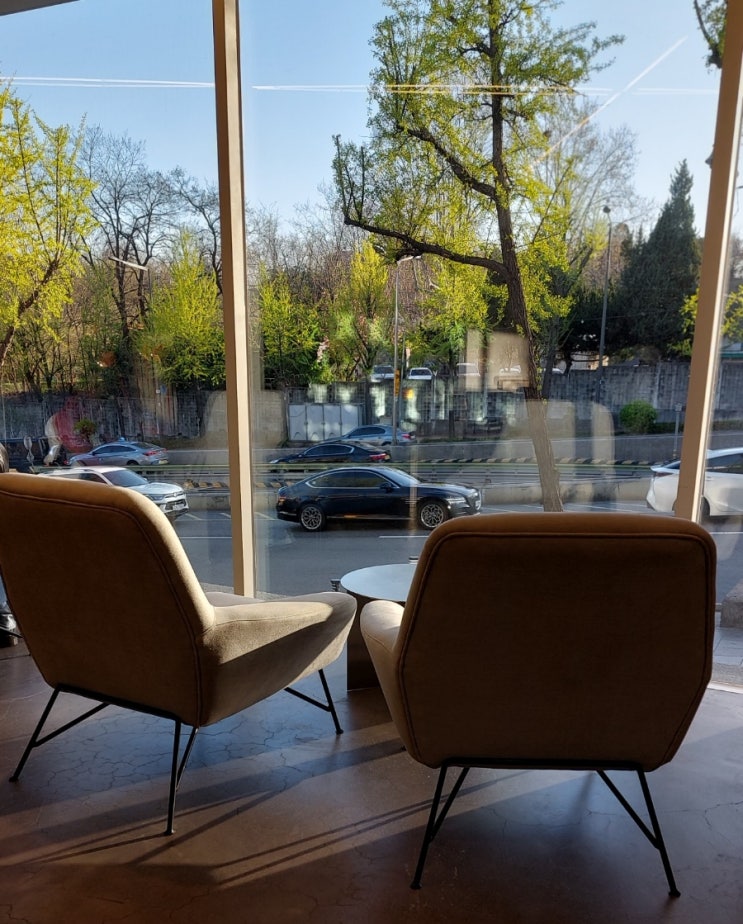 녹사평카페:카페 더 브레이브 Cafe the BRAVE 커피 맛집 이태원 신상 카페 녹사평카페:카페 더 브레이브 Cafe the BRAVE 커피 맛집 이태원 신상 카페