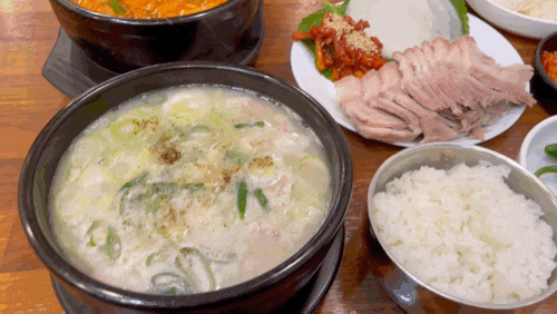 또바라기돼지국밥:) 문정 점심 저녁 메뉴 따끈한 김치 돼지국밥 한그릇, 수육한접시 뚝딱