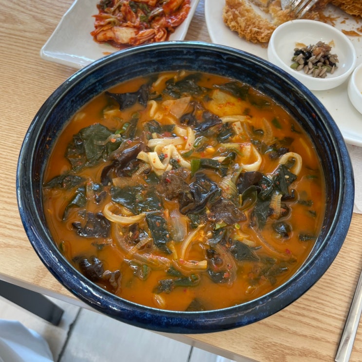 [천안] 태양칼국수 : 처음 먹어보는 맛의 신부동 매운칼국수 맛집