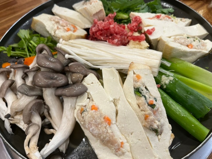  [대전 로컬 맛집] 한자리 24년, 2대째 영업 중인 허영만의 백반 기행 171회 대전 편 속 그 식당 매봉 식당 고기품은 두부전골 5살 아이와 방문 후기