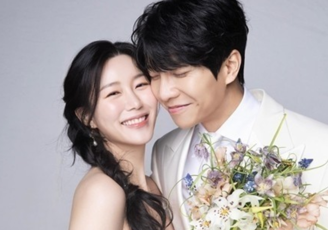얼굴 맞댄 이승기이다인, 웨딩화보부터 초호화 하객까지(종합) 얼굴 맞댄 이승기이다인, 웨딩화보부터 초호화 하객까지(종합)