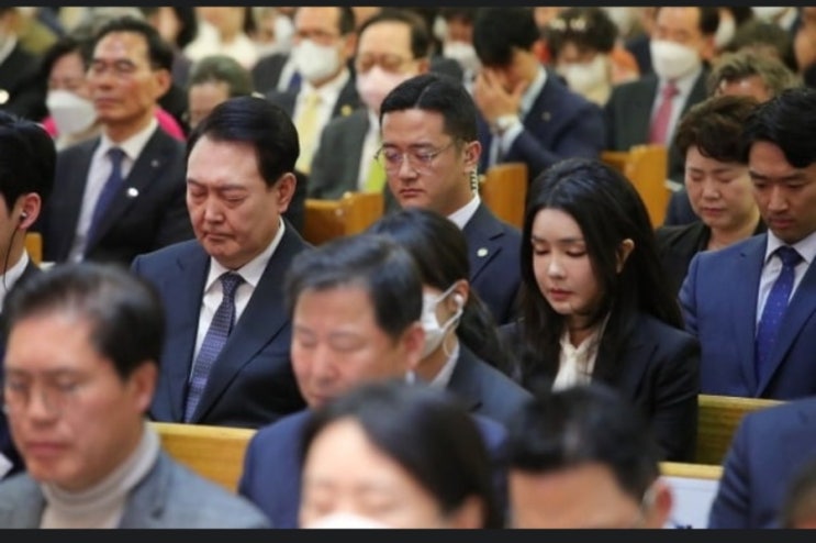 [<b>부활절</b> 특보]윤<b>대통령</b> 부부 연합예배 참석/<b>대통령</b> <b>부활절</b> 메세지