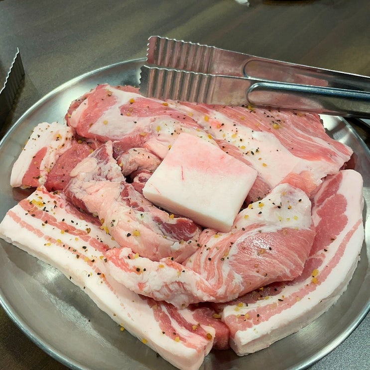  연희동 삼겹살 '장대포주먹고기' = 돼지모듬1kg! 가성비 좋은, 양많은 연희동 고깃집
