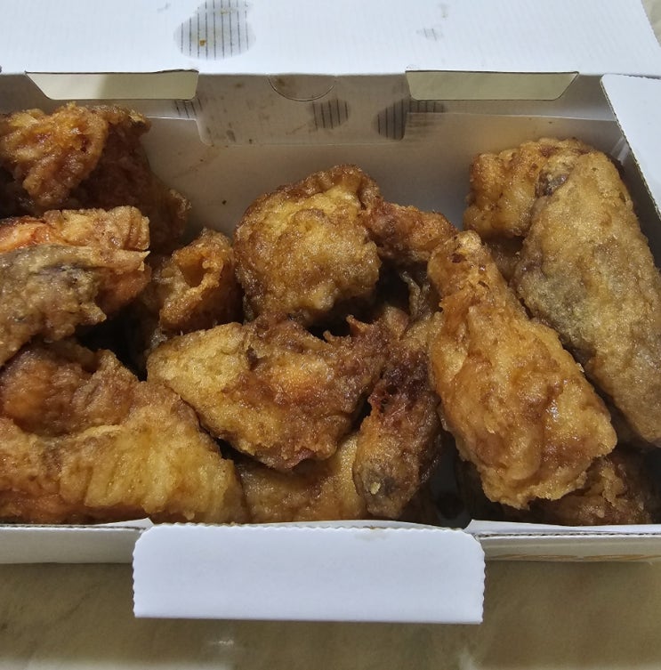  치킨 삼만원 시대 - 교촌 시켜봤습니다.