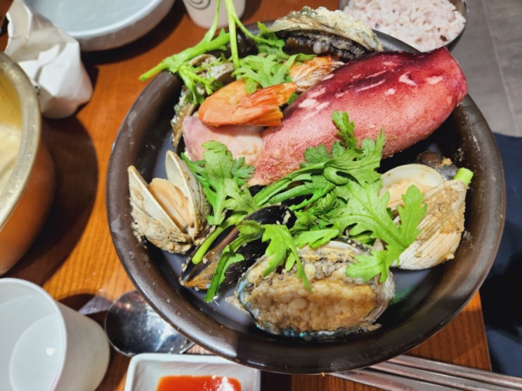  파주 놀이구름 근처 맛집 통영 해물뚝배기