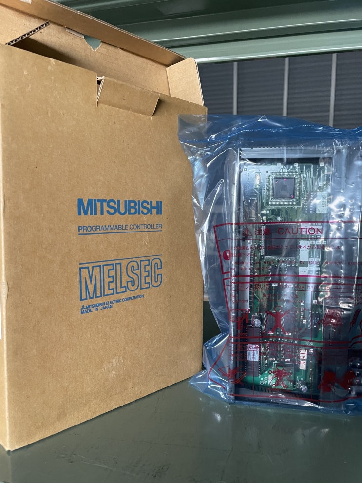  AJ71QC24　MITSUBISHI　PLC　SERIAL COMMUNICATION UNIT