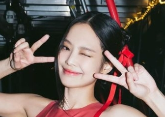  제니도 홀딱 반해버린 핫한 패션 트렌드인 발레코어 알아보기
