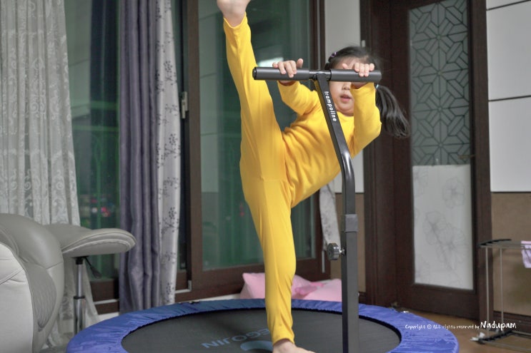 이소룡츄리닝, 이색적인 유아실내복