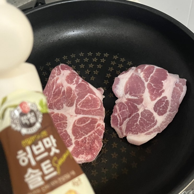 캠핑 러버들이 주목할 엄마네한우(한돈암퇘지목살) 캠핑 러버들이 주목할 엄마네한우(한돈암퇘지목살)