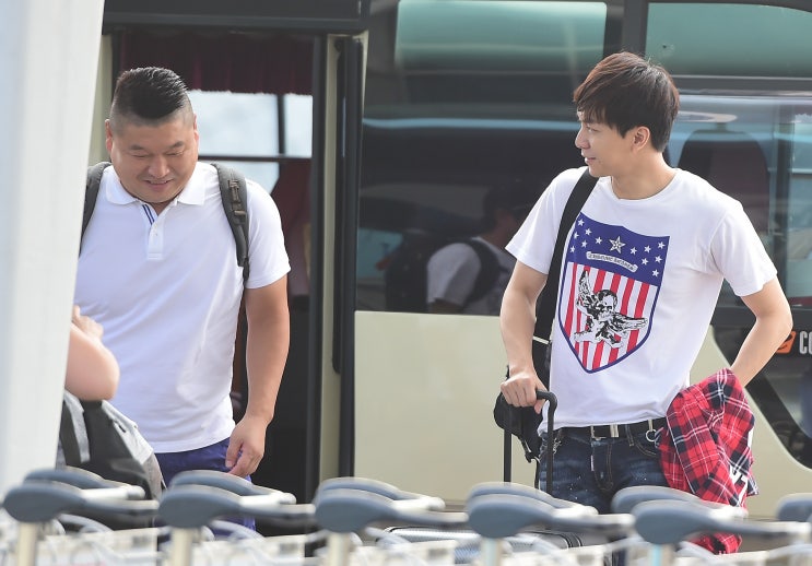 "나 없이 살 수 있어?" 이승기이다인 결혼식에 참석한 강호동, 15년전 과거 대화 내용 재조명 "나 없이 살 수 있어?" 이승기이다인 결혼식에 참석한 강호동, 15년전 과거 대화 내용 재조명