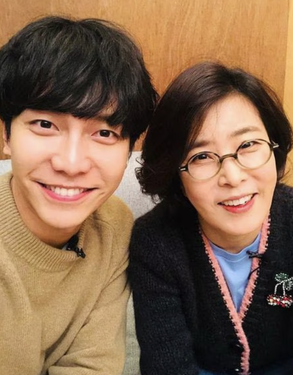 "청첩장도 못받아" 이승기이다인 결혼식 불참 이선희, 손절설 진실 밝혔다 "청첩장도 못받아" 이승기이다인 결혼식 불참 이선희, 손절설 진실 밝혔다