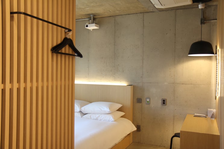  4월제주도여행 플레이스 캠프 제주 디럭스룸 숙박 후기 ( 서귀포 성산일출봉 우도 근처 호텔 추천 )