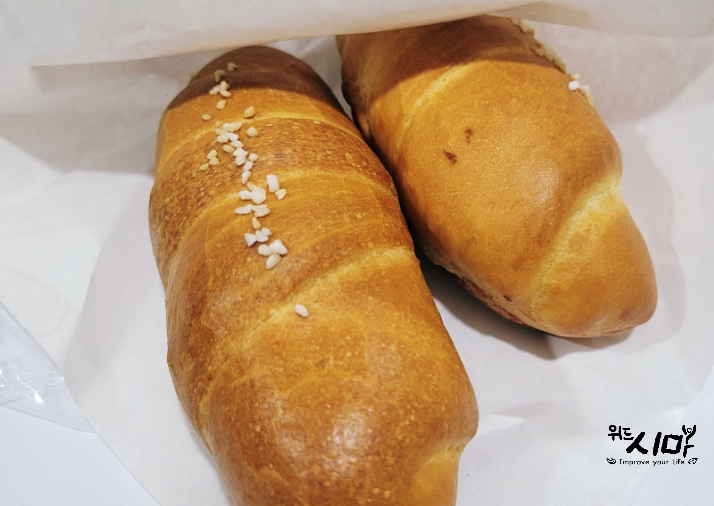  위드시마의 소금빵 맛집 제이커피