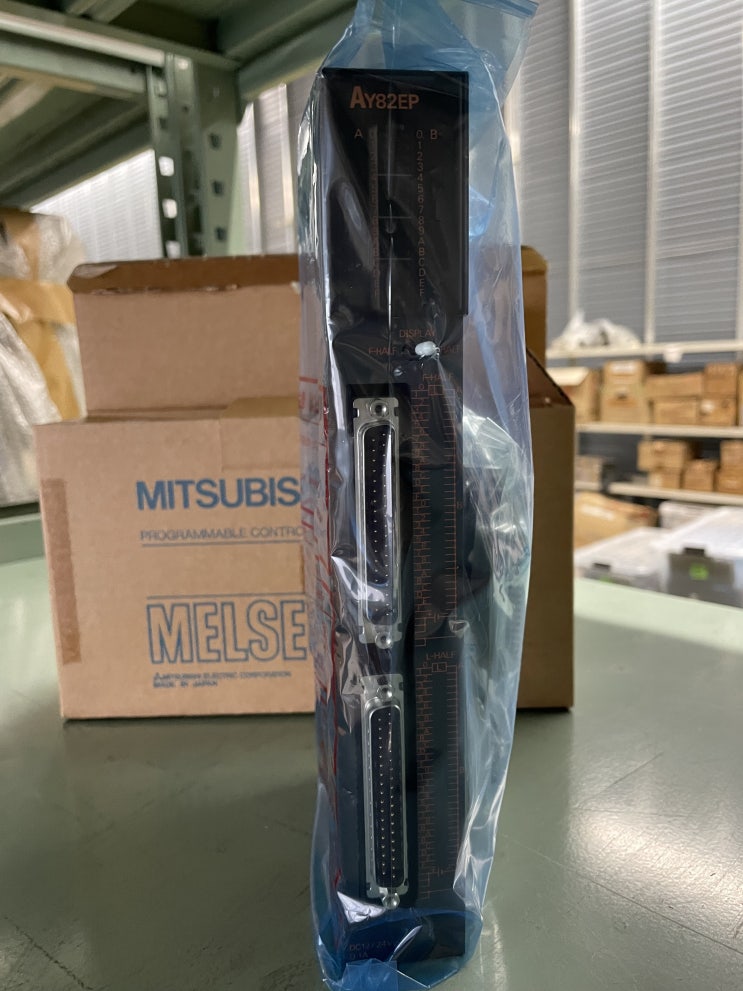  AY82EP　MITSUBISHI　PLC　TRANSISTOR OUTPUT UNIT