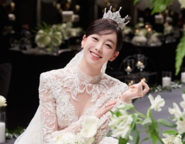 ‘수의사’ 기상캐스터 강아랑 결혼식 사진 공개, 공주 같은 비주얼 ‘수의사’ 기상캐스터 강아랑 결혼식 사진 공개, 공주 같은 비주얼
