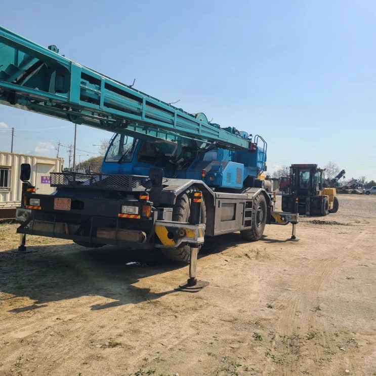 코벨코 45t 1993년식 6500만원 판매합니다. 코벨코 45t 1993년식 6500만원 판매합니다.