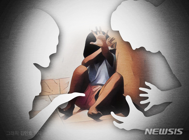 손녀들 앞 며느리 뺨 때리고 욕한 할머니, 아동학대일까? 손녀들 앞 며느리 뺨 때리고 욕한 할머니, 아동학대일까?