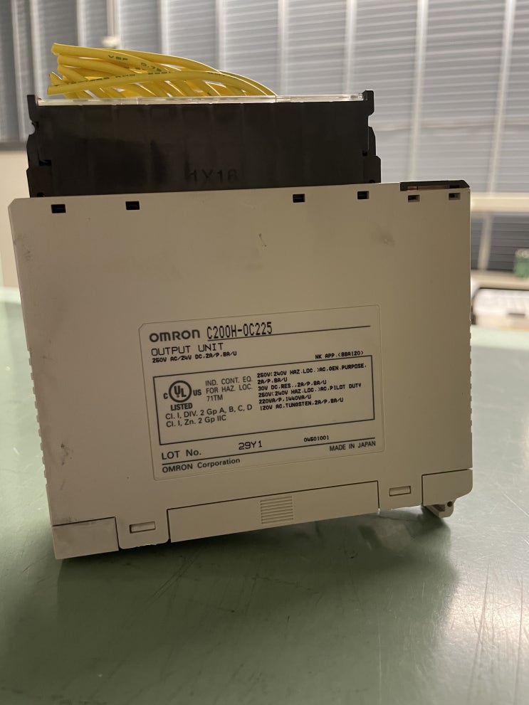  C200H-OC225　OMRON　PLC　CONTROLLER UNIT