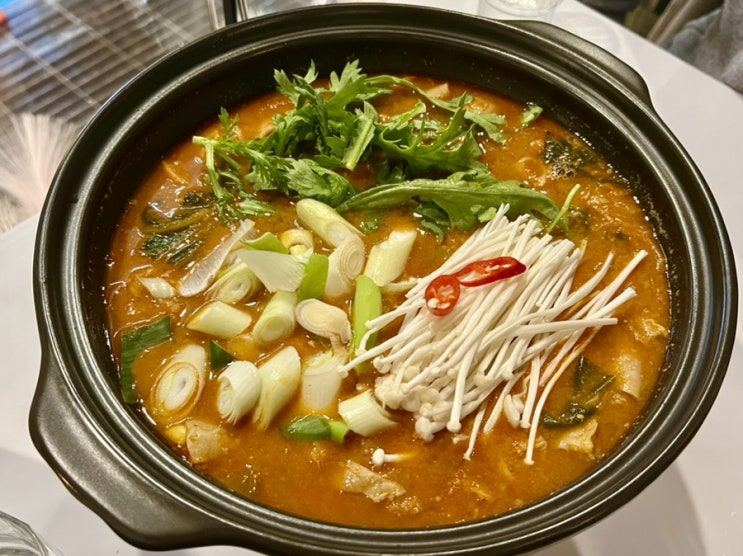  성수 맛집 추천 곱창전골 고기듬뿍 가지튀김이 맛있는 이자카야 : )