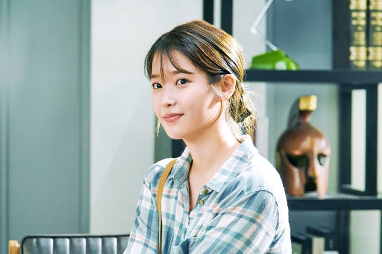 "결혼하면 은퇴할 것" 이종석과 공개연애 중인 아이유, 내조에만 열중...과거 발언 재조명 "결혼하면 은퇴할 것" 이종석과 공개연애 중인 아이유, 내조에만 열중...과거 발언 재조명
