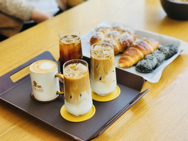  강화도카페.더 라두 (The ladu) 애견 동반 바다뷰 예쁜 카페 추천. 베이커리 맛집.강화도 정원카페