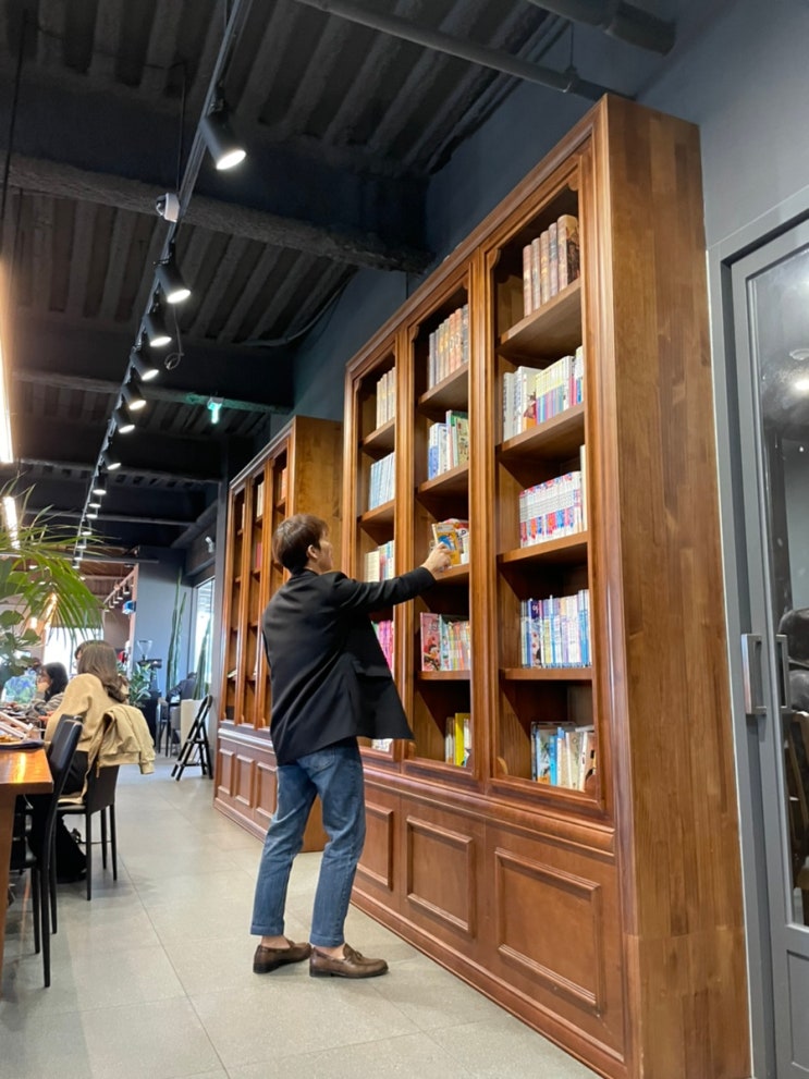  울산 울주 북카페 다비드 커피 앤 디저트