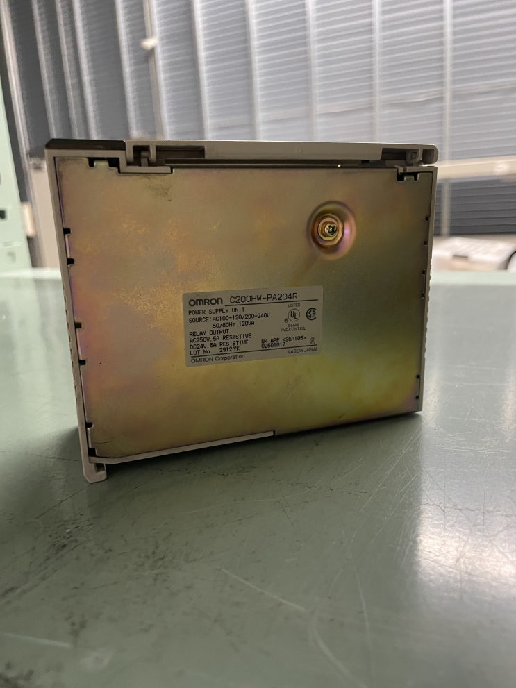  C200HW-PA204R　OMRON　PLC　POWER UNIT