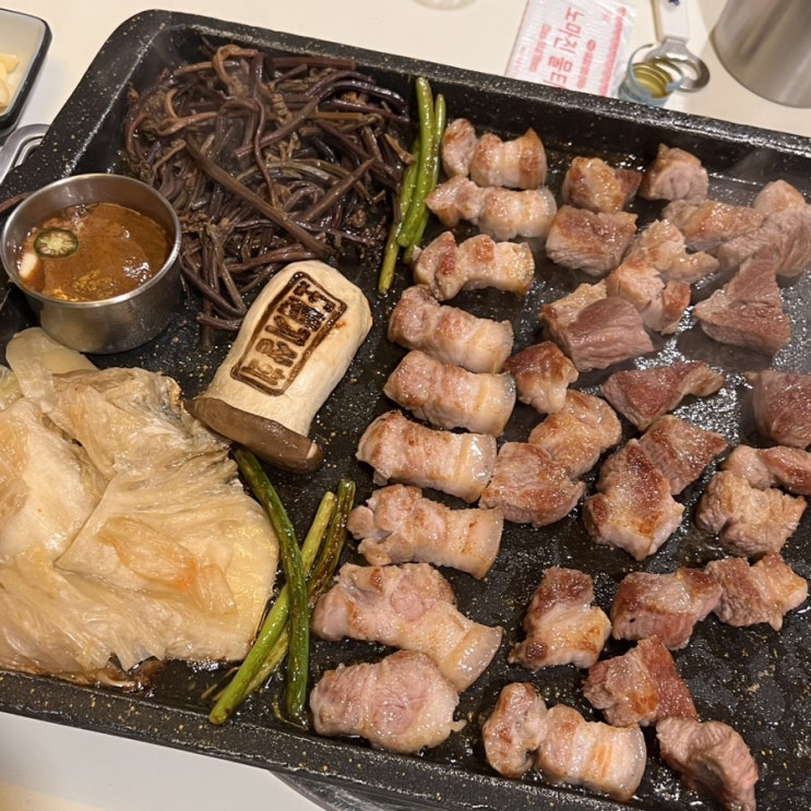  제주동쪽여행 흑돼지 맛집 도새기상회 오겹살부터 김치말이국수까지 남김없이