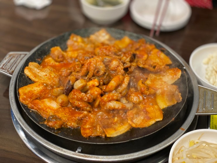  [이수] 이고집쭈꾸미 이수점 : 달달하면서 매콤한 삼겹쭈꾸미 맛집