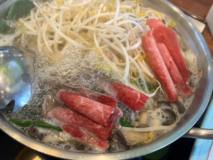  청라 샤브샤브 "쌈사이", 깨끗한 채소로 즐기는 월남쌈&샤브